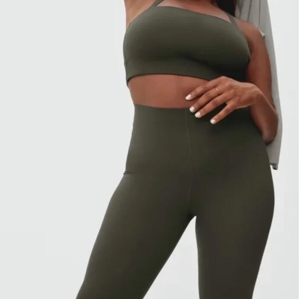 NEW Everlane Perform Sculpt Leggings in Dark Forest Green